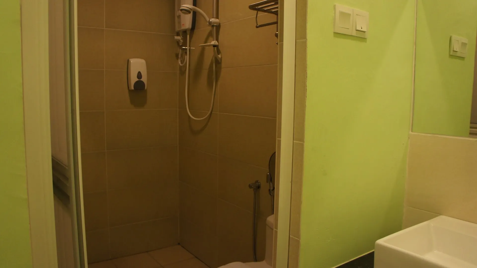 V3 Hotel Taman Gaya Johor Bahru